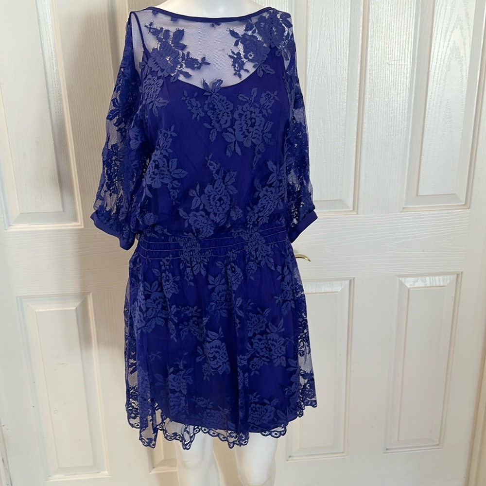 Atelier Nicole Miller size medium blue lace dress